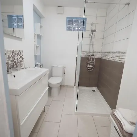 NOUVEAUTE 2022: Appartement face aux Thermes CALLOU avec Parking Vichy Extérieur photo