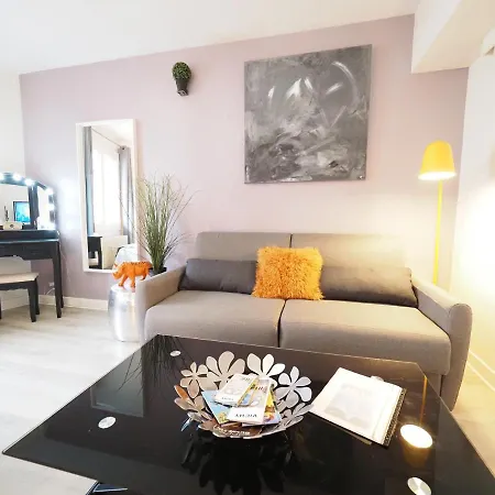 NOUVEAUTE 2022: Appartement face aux Thermes CALLOU avec Parking Vichy Extérieur photo